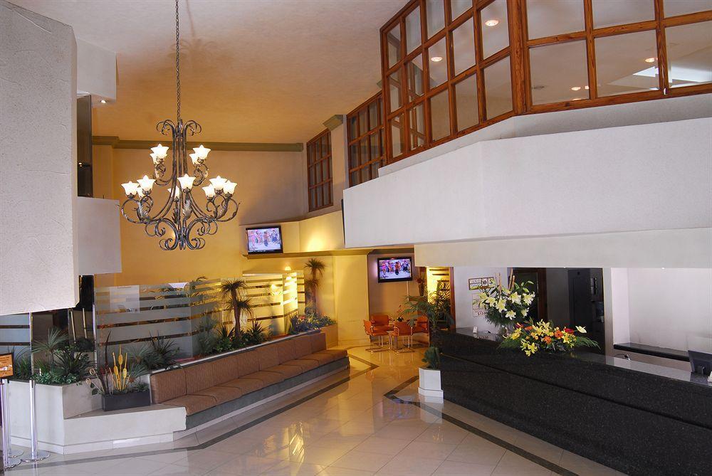 Fastos Hotel Monterrey Bagian luar foto