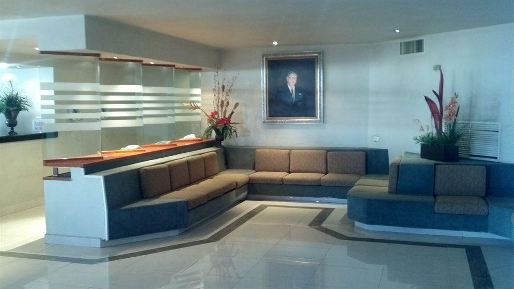 Fastos Hotel Monterrey Bagian luar foto